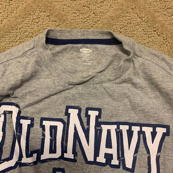 4/$20 Old Navy Graphic Long Sleeve Tee - Picture 3 of 3